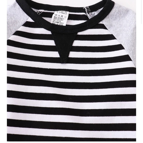 NEW - Black & Grey Stripe Boy Lightweight Sweater Shirt - Picture 2 of 6
